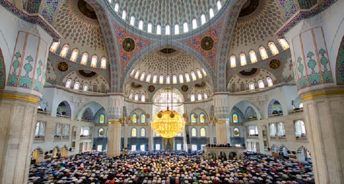 Membangun Peradaban dengan Memakmurkan Masjid