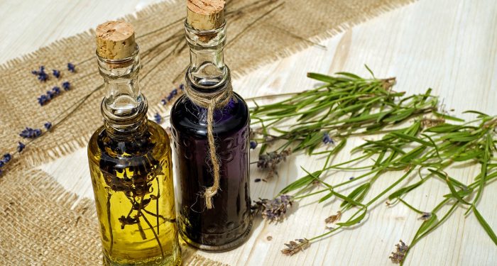 Cara Mengatasi Bau Mulut secara Alami dengan Oil Pulling