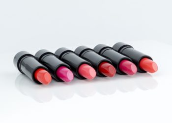 Pemula dalam Urusan Make Up, Kenali 8 Jenis Lipstik Ini