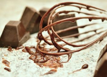 Suka Cokelat? Kamu Wajib Ketahui Titik Kritis Kehalalan Cokelat Berikut Ini