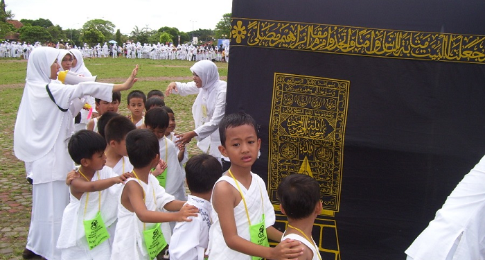 Para Pendidik dan Nilai-Nilai Ahlus-Sunnah wal Jama'ah