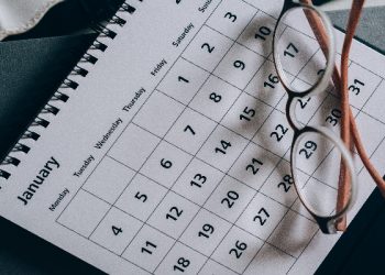 Hukum mencantumkan agama lain dalam kalender