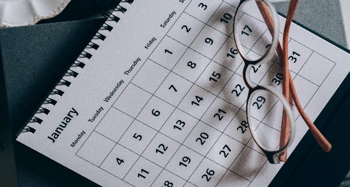 Hukum mencantumkan agama lain dalam kalender