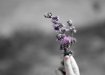 Kriteria dan Manfaat Berteman dengan Orang Shaleh