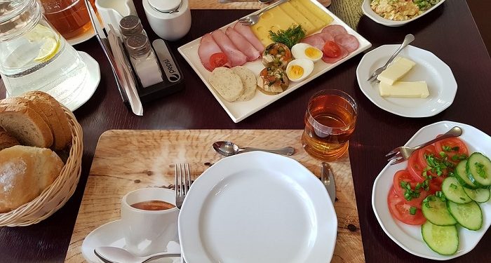 6 Sunnah Ketika Berbuka Puasa