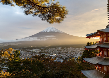 Jejak Muslim di Tanah Matahari Terbit