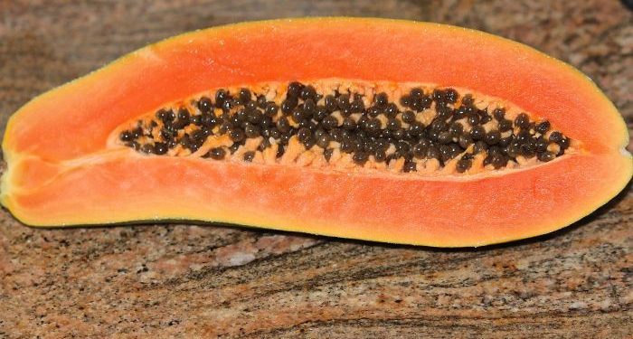 Cara melancarkan haid dengan buah ini