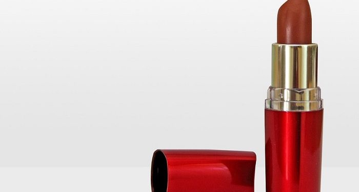 Bukan Hanya Cantik, Inilah Alasan Muslimah Menggunakan Lipstik