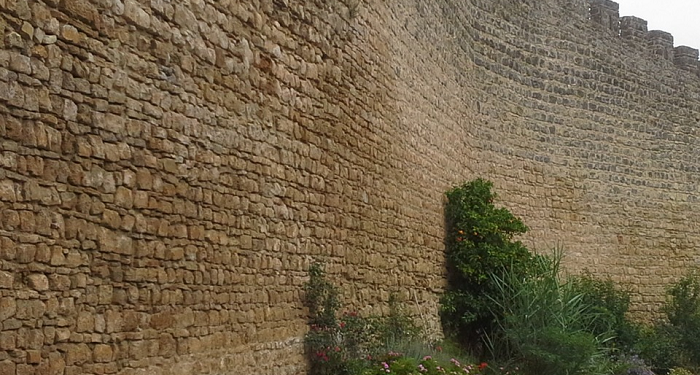 Siapa yang Menaklukan Benteng Itu?