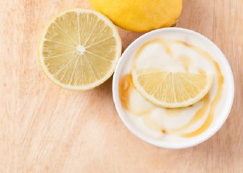 Segarkan Kulit Wajah Setiap Hari dengan Masker Lemon Homemade