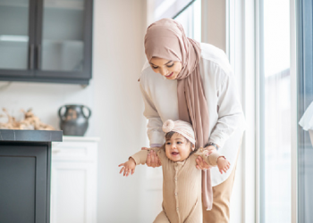 Syarat Menjadi Ibu: Cinta dan Pengorbanan