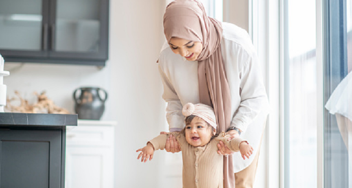 Syarat Menjadi Ibu: Cinta dan Pengorbanan