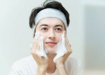 Tips Mencuci Wajah, Ritual Ringan tapi Tidak Sembarangan ala dr Ekles