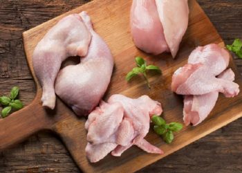 Agar Sehat dan Rendah Lemak, Ini Tips Membersihkan Ayam Broiler