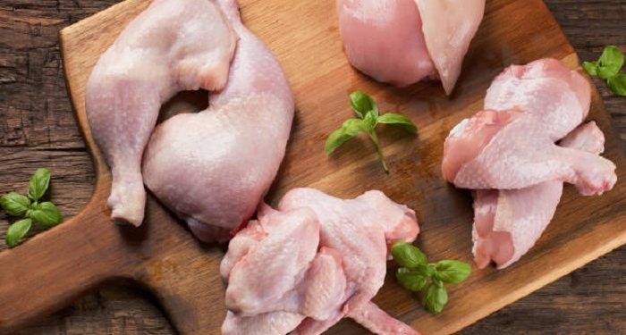 Agar Sehat dan Rendah Lemak, Ini Tips Membersihkan Ayam Broiler