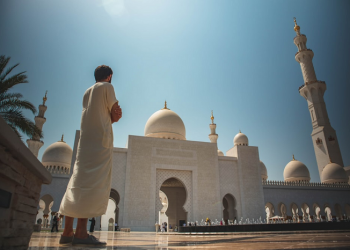 Jangan Takut Menyerupai Orang Shalih, walau kita Merasa belum Shalih