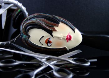 Hukum Wanita Berambut Pendek