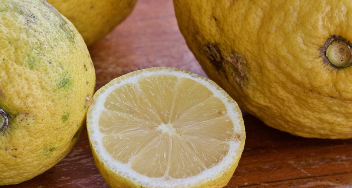 Sitrun, Solusi Pembersih Noda Membandel di Rumah