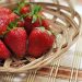 Serap Minyak Berlebih dengan DIY Masker Strawberry