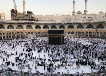 Kisah Kamal dan Marmer Penyerap Panas di Dua Masjid Suci