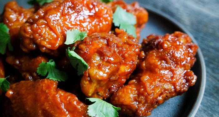 Ide Menu Berbuka Puasa Spicy Chicken Wings, Bihun dan Fungsi ala Dhila Sina