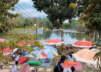 Warung Tepi Danau, Piknik Asyik di Tepi Danau Situ Burung Bogor