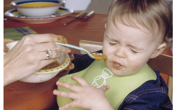Sembilan Tips Mengatasi Anak Malas Makan