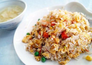 Sarapan Pagi dengan Nasi Goreng Kampung ala Dhila Sina