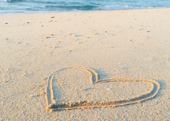 Sepuluh Cara Memupuk Rasa Cinta di Saat Kecewa terhadap Pasangan