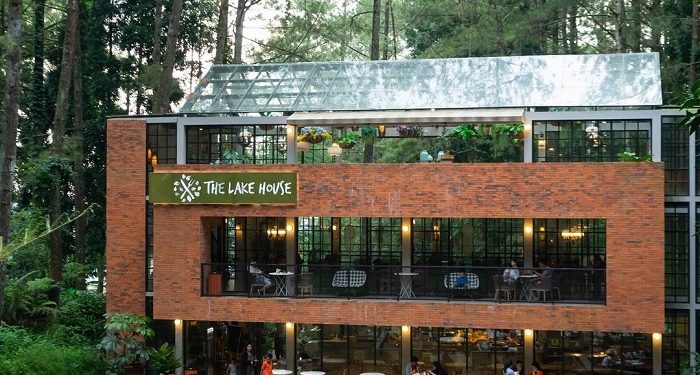 The Lake House Bogor, Referensi Restoran Ramah Keluarga di Tengah Kolam