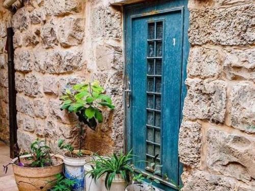 Istriku Tidak Cantik