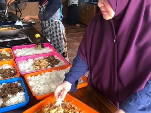 Kebebasan Bercerita dari Telur Dadar