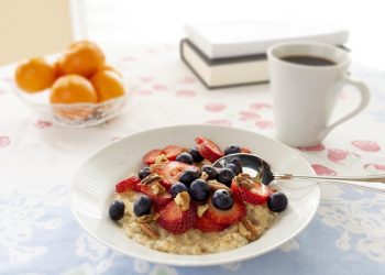 Lima Manfaat Sarapan Oatmeal bagi Kesehatan