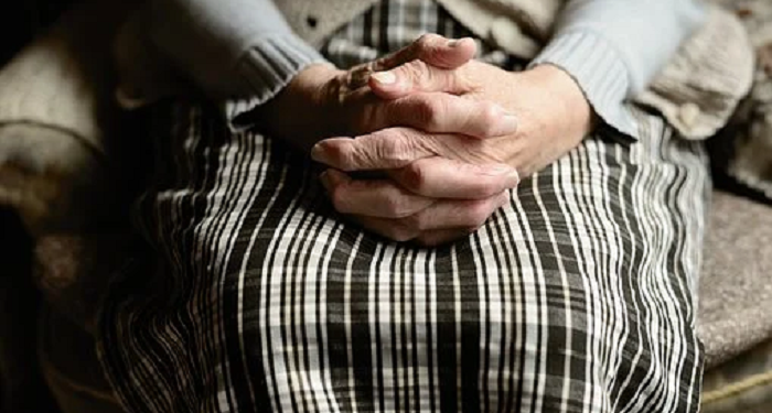 Enam Ide yang Bisa Dilakukan Anak untuk Membahagiakan Ibu yang Telah Lanjut Usia