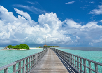 Liburan Akhir Tahun Aman dan Nyaman Versi Pemilik Travel