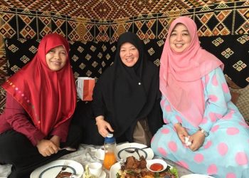 Guru yang Seperti Ibu