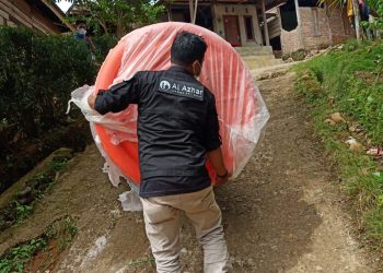 LAZ Al Azhar Bangun Mushala dan MCK Darurat untuk Korban Gempa Sulawesi Barat