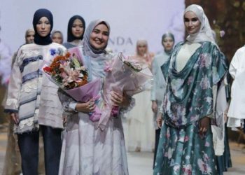 Mulai dari Warna Cerah hingga Pashmina, Ini Tren Fashion Muslim 2021 Menurut Ria Miranda