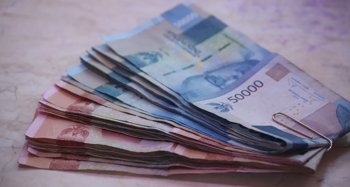 Menafkahi Keluarga Salah Satu Tanda Takwa