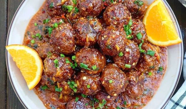 Resep Chicken Meatballs and Sauce Orange, Olahan Bola Daging Segar khas Icha Savitry