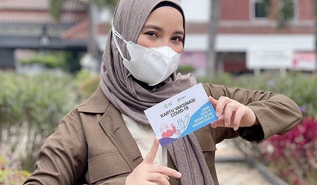 Sudah Divaksin Covid-19, Ini Cerita Chacha Frederica