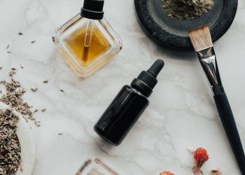 5 Perawatan Wajah yang Bisa Dilakukan di Rumah