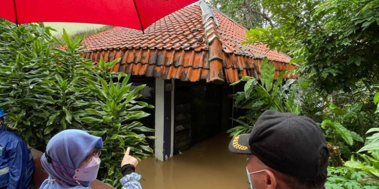 Anis Apresiasi Kerja Aparat yang Sigap Tangani Banjir