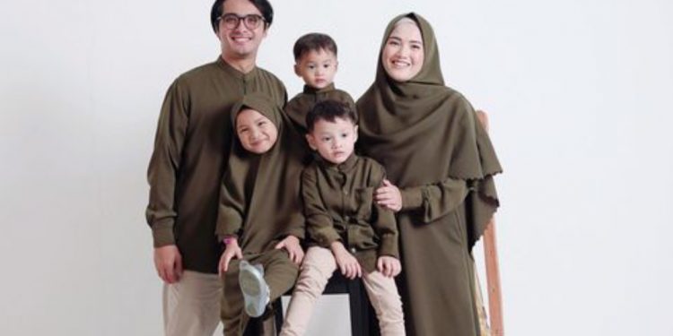 Ini Cara Herfiza agar Anak-Anaknya Mau Tidur Sendiri