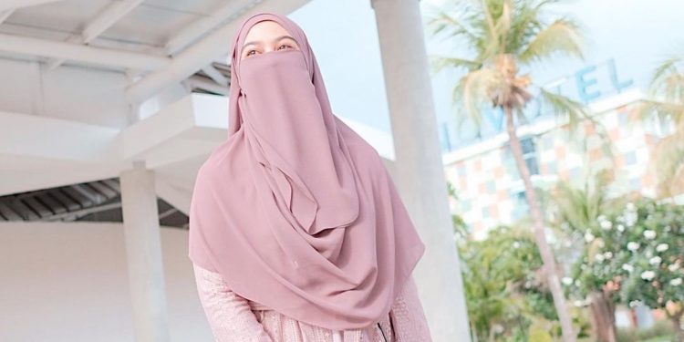 5 Inspirasi Niqab dari Wardah Maulina