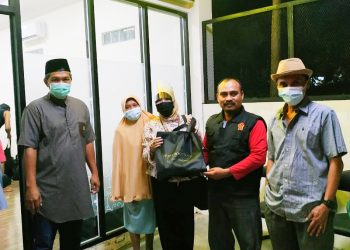 Peduli Banjir Jabodetabek, Nura Boutique by Oewi Wahyono Salurkan Bantuan di Tiga Titik