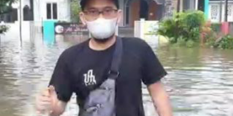 Hujan dan Banjir, Ustaz Adi Hidayat Ajak Bersabar