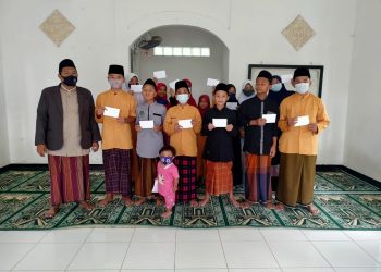 Baznas Jabar Salurkan Bantuan Pendidikan untuk 3.500 Santri