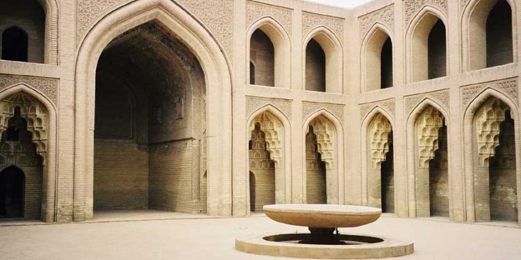 Zubaidah bintu Ja’far Teladan Para Ibu dalam Mencintai Ilmu