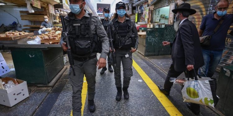 Tentara Israel Hentikan Pembukaan Kembali Toko-toko Palestina di Yerusalem